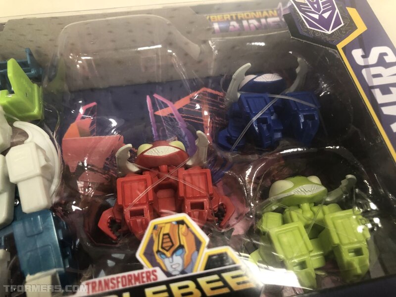 Cyberverse Repugnus And Pesticons 4 Pack  (15 of 21)